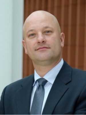 Karl Schultz headshots